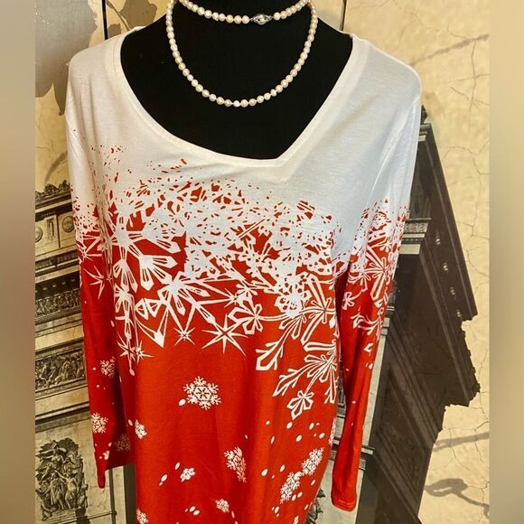 Beautiful like new top by Exclusive in size large - Picture 1 of 2